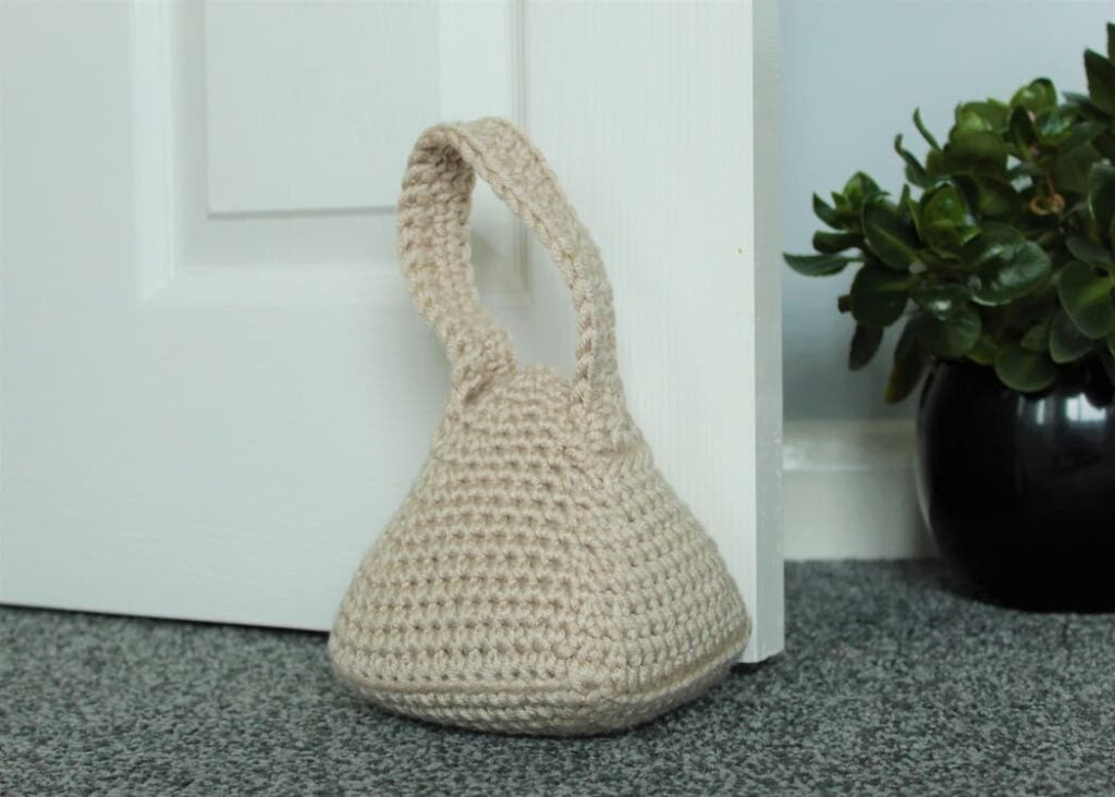 crochet pyramid doorstop free pattern and video