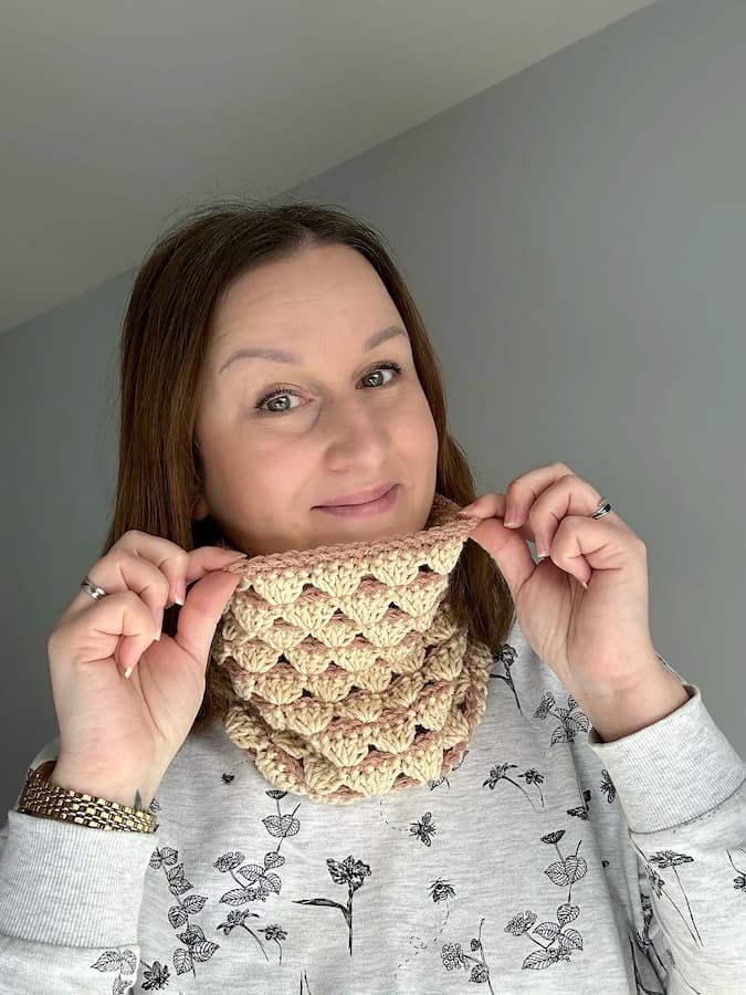 lace crochet cowl free pattern