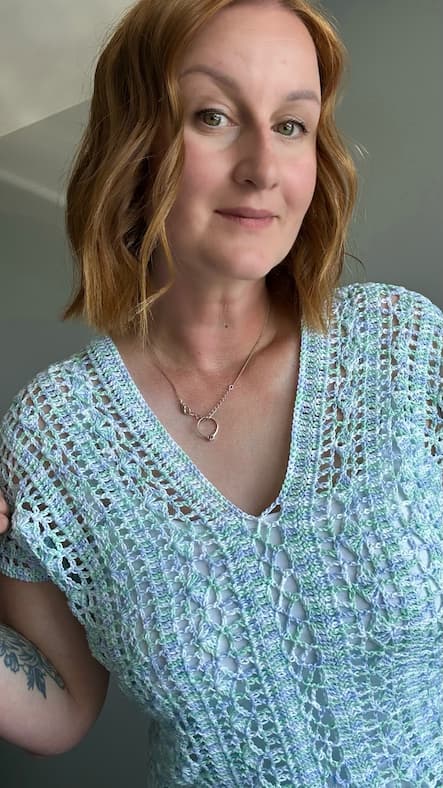 V-neck crochet summer lace top free pattern