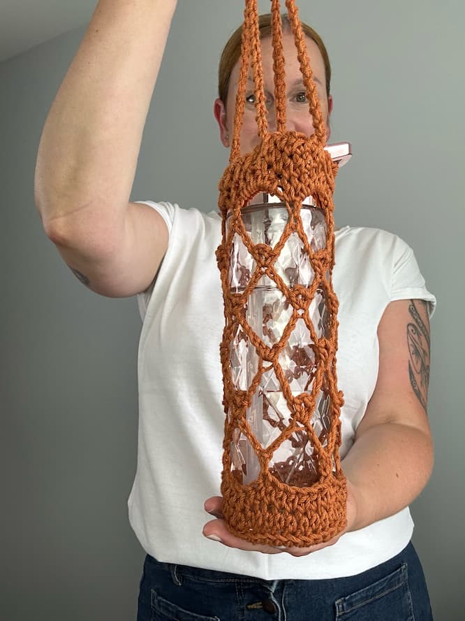 lace crochet water bottle holder