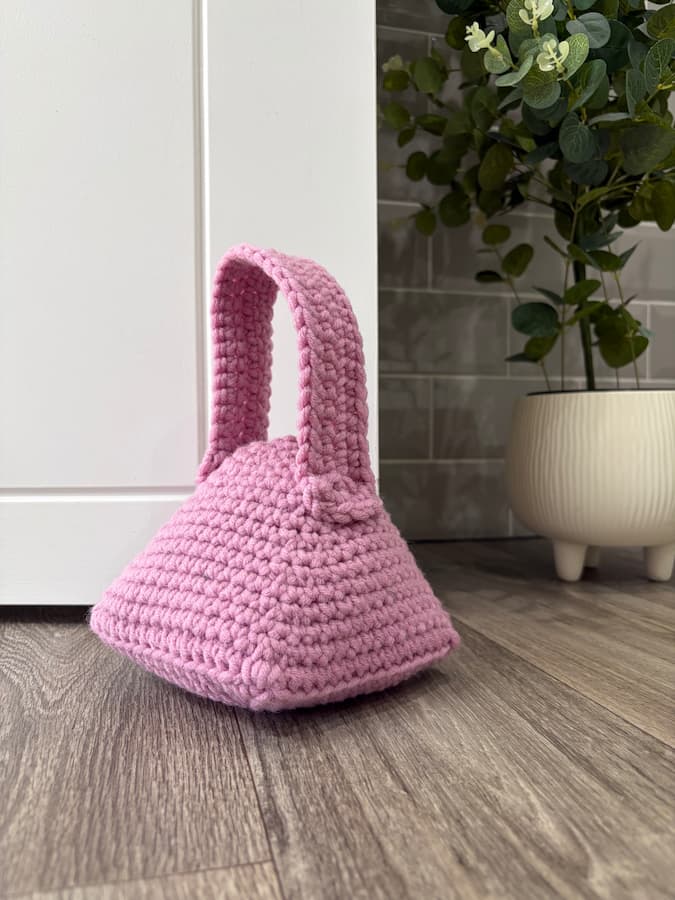 crochet pyramid doorstop free pattern & video